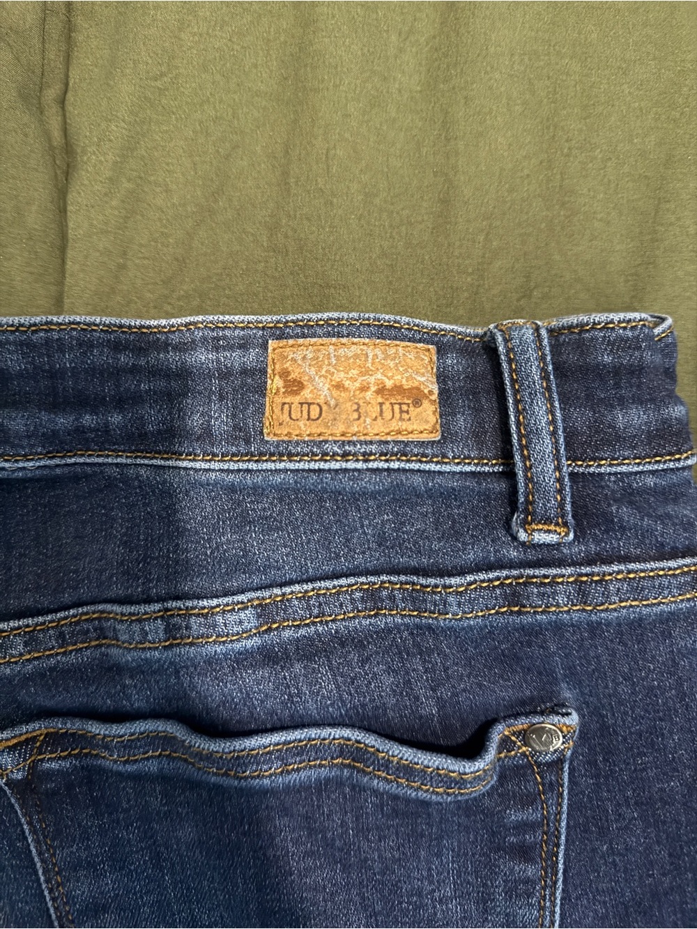 Judy Blue Medium Wash Straight-Leg Jeans - Picture 4 of 4
